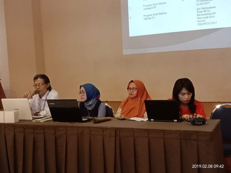 Rapat Pleno Fakultas Bahasa Semester Genap TA 2018/2019