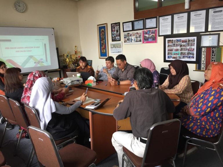 Seminar Internal Fakultas Bahasa Februari 2019