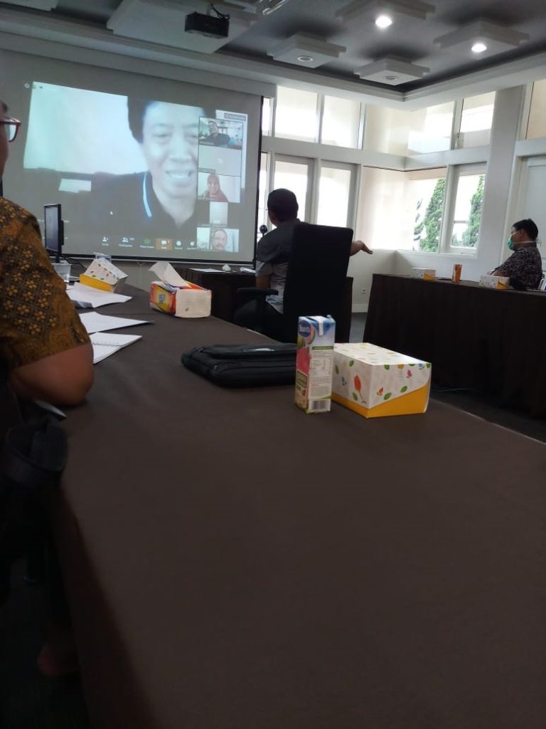 Video Conference Bersama kepala LLDIKTI WIL.IV untuk Universitas dan Institut